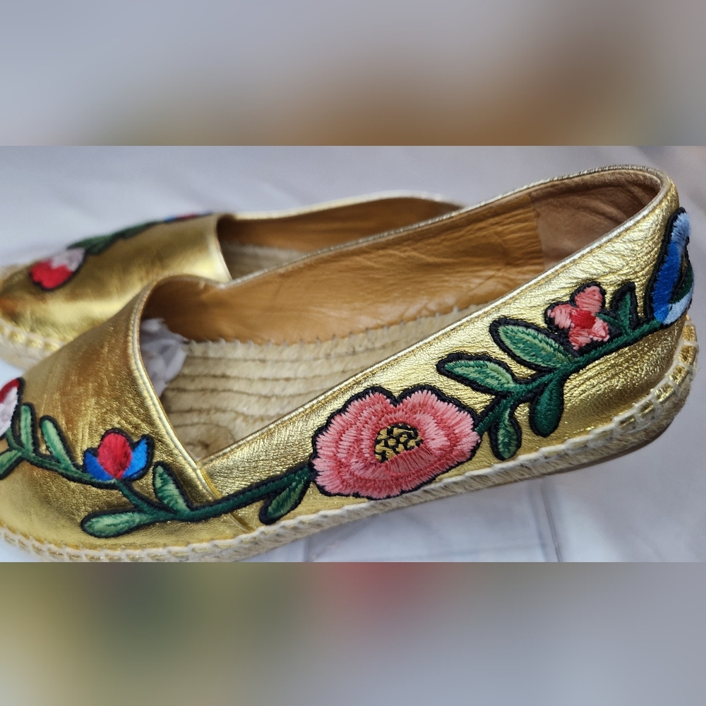 GUCCI  Pilar Leather Floral Embroidered Espadrilles Gold  Size 37.5 EU - Picture 4 of 16